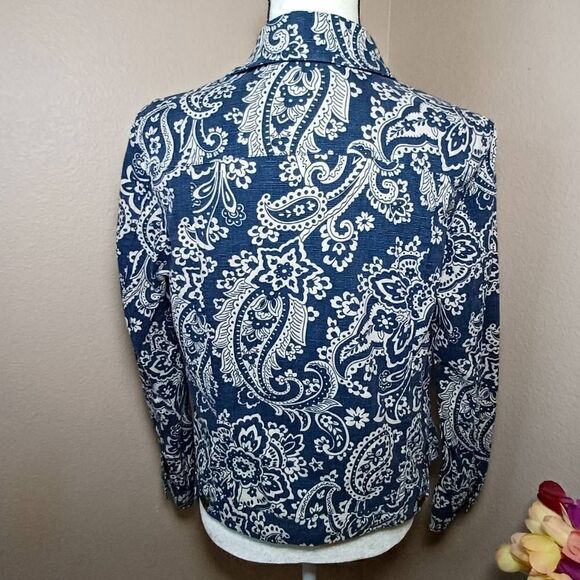 CHARTER CLUB Denim Jacket Blue White Floral Paisley Button Front Size M - Picture 3 of 9